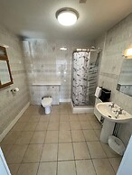 Lost Guest House - Aberdeen