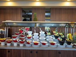 Numa Port Hotel