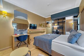 Numa Port Hotel