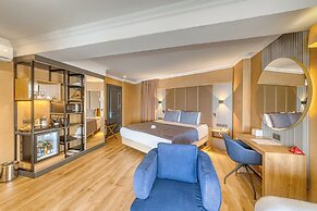 Numa Port Hotel