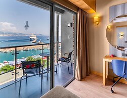 Numa Port Hotel