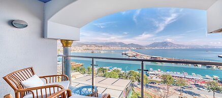 Numa Port Hotel