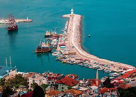 Numa Port Hotel