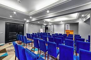 Numa Port Hotel