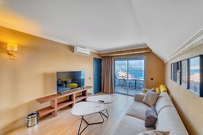 Numa Port Hotel