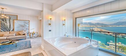 Numa Port Hotel