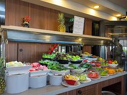Numa Port Hotel