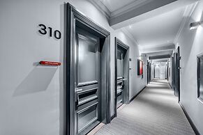 Numa Port Hotel