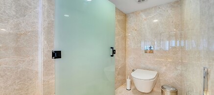 Numa Port Hotel