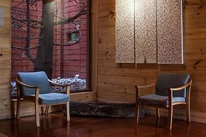 Noi Puma Lodge