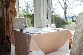 Longview Hotel