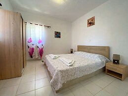 Paradis Studios