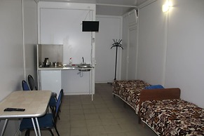9 May Hotel