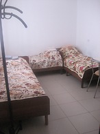 9 May Hotel
