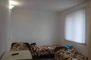 9 May Hotel