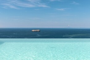 Grand View
