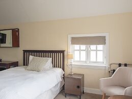 Elmdon Lodge