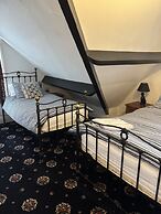Esklet Guest House