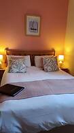 Glan Heulog Guest House