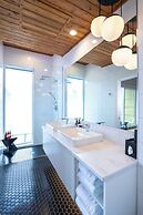 Duffin Cove Oceanfront Lodging