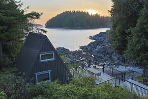 Duffin Cove Oceanfront Lodging