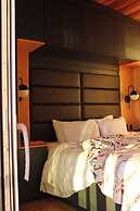 Duffin Cove Oceanfront Lodging