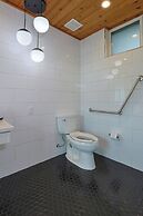 Duffin Cove Oceanfront Lodging