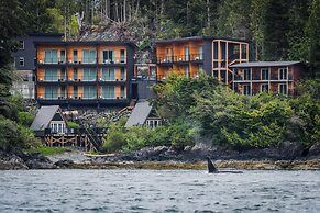 Duffin Cove Oceanfront Lodging