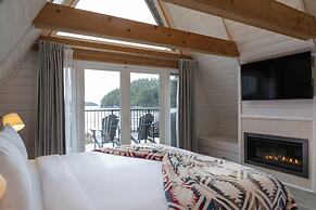 Duffin Cove Oceanfront Lodging