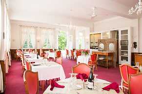 Hostellerie de la Roseraie