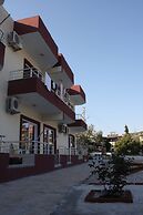 Rose Hotel B&B