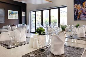 Akanani Apartments