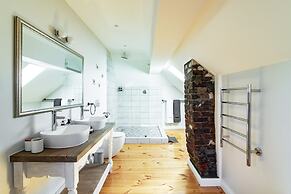 Carmichael House Boutique Hotel