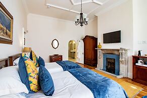 Carmichael House Boutique Hotel