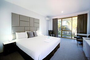 Island Palms Motor Inn
