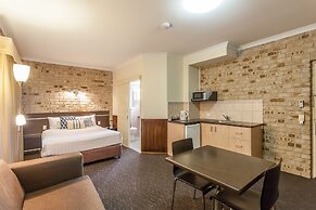 Highlander Motor Inn & Apartments