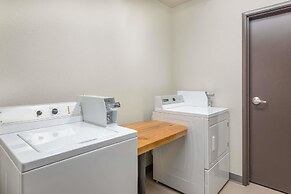Super 8 by Wyndham Innisfail