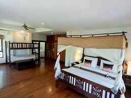 Royal Lanta Resort & Spa