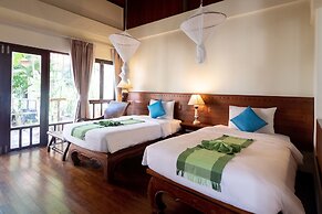 Royal Lanta Resort & Spa