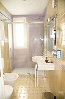 Artemis Hotel