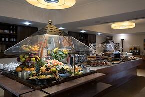Artemis Hotel