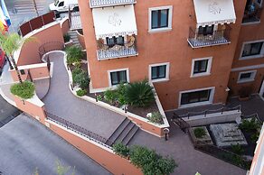 Artemis Hotel