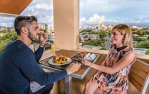 Ciqala Suites Hotel