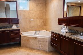 Ciqala Suites Hotel