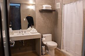 Ciqala Suites Hotel