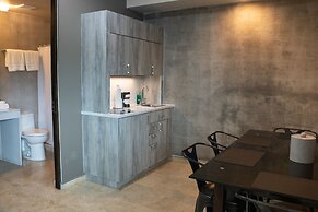 Ciqala Suites Hotel