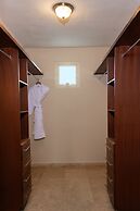 Ciqala Suites Hotel