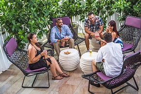 Ciqala Suites Hotel