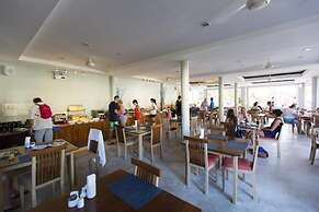Bayview Resort Phi Phi Island - Beach Front Resort