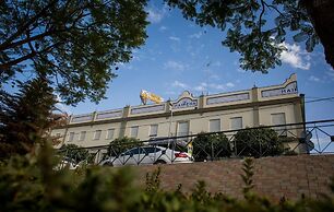 Hotel Mairena